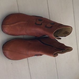 Wonky Ankle boots, women’s size 37; (us7)